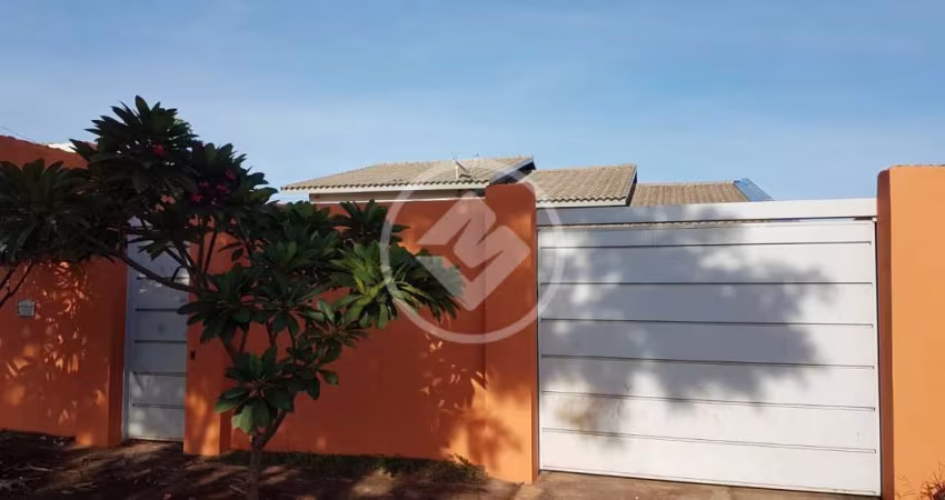 Uma ótima oportunidade!!! Casa bem arejada, com estrutura para levantar um sobrado !!!! codigo: 76254