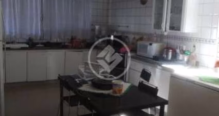 SOBRADO COM 3 QUARTOS codigo: 83472