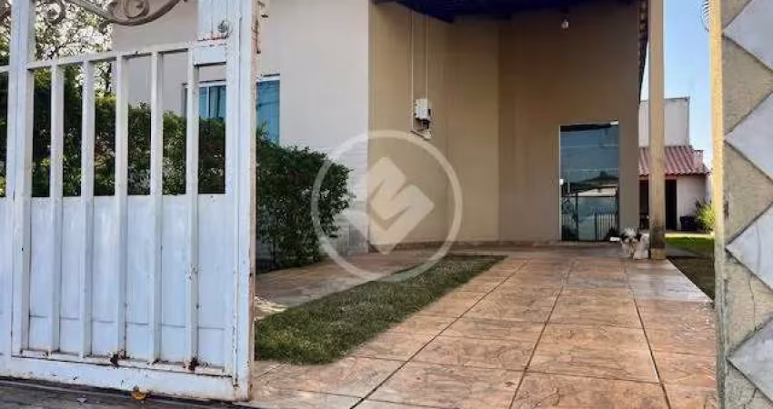 Excelente casa sozinha no lote com quintal codigo: 82983