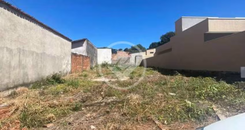 LOTE PLANO PRONTO PARA CONSTRUIR, LOCALIZAÇÃO EXCELENTE, BAIRRO SANTA RITA codigo: 120456