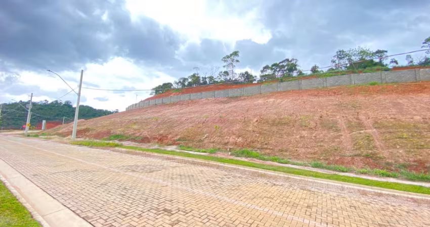 Lote no condomínio Estrela do Lago no São Pedro