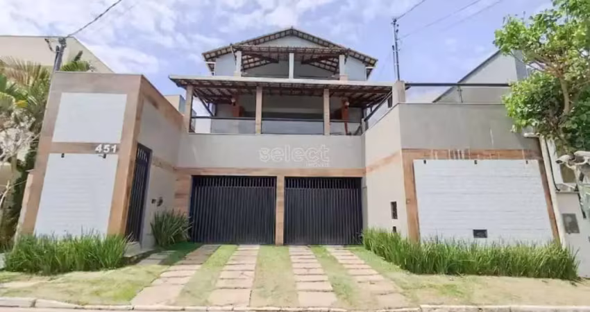 Charmosa casa duplex à venda no Cond. São Lucas no bairro São Pedro