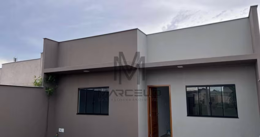Casa geminada Próximo ao móveis Brasília da saull Elkind