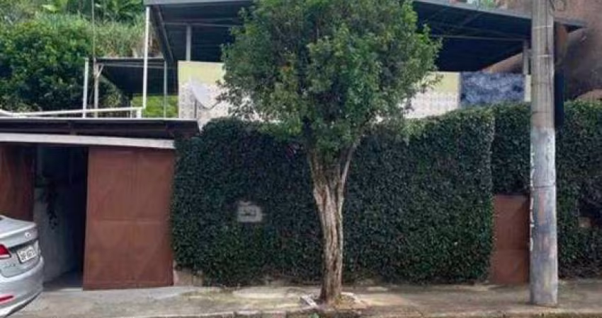 Casa com 3 dormitórios à venda, 300 m² por R$ 130.000 DE ENTRADA - São Benedito - Juiz de Fora/MG