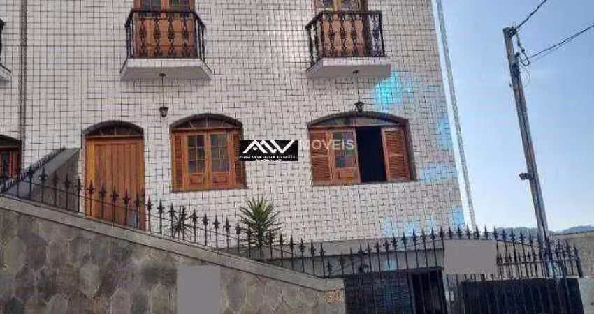 Casa com 3 dormitórios à venda, 180 m² por R$ 600.000,00 - Democrata - Juiz de Fora/MG
