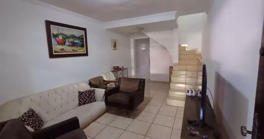 Casa com 3 quartos à venda na Rua Serra de São Domingos, 220, Vila Carmosina, São Paulo