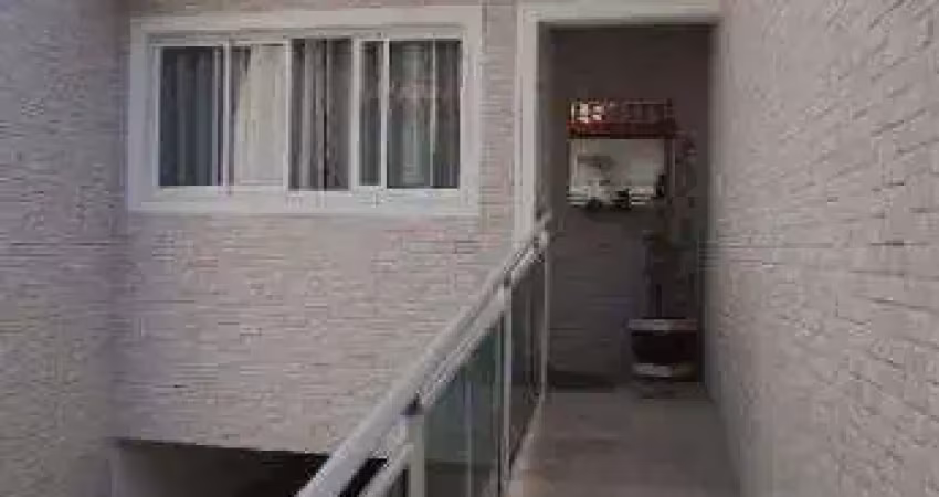 Excelente  sobrado a venda na vila carmosina com 2 suites