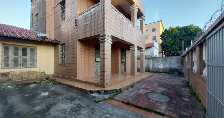 (PC2186) Prédio Comercial/ Residencial com 690m² localizado no Centro