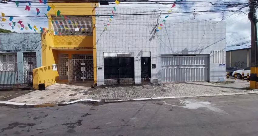 (ca2301) excelente casa medindo 250m² localizada no centro