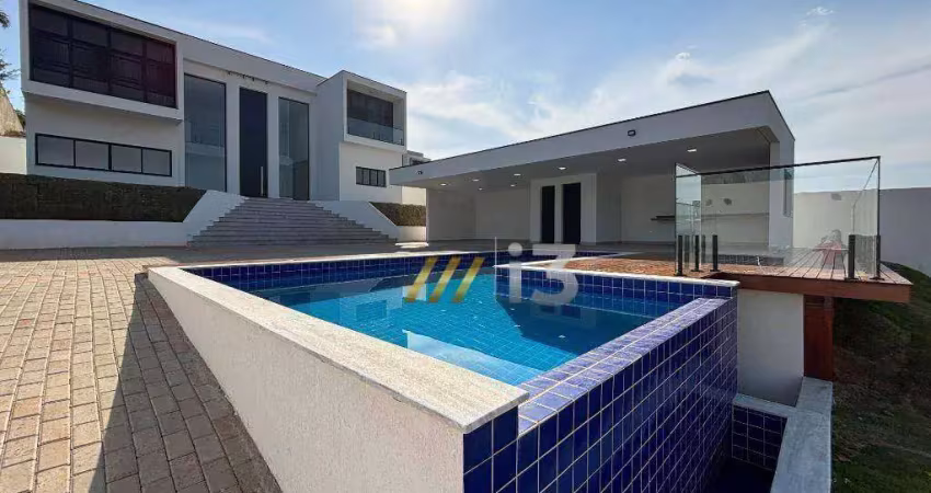Casa com 3 dormitórios à venda, 240 m² por R$ 2.500.000,00 - Condomínio Shambala III - Atibaia/SP