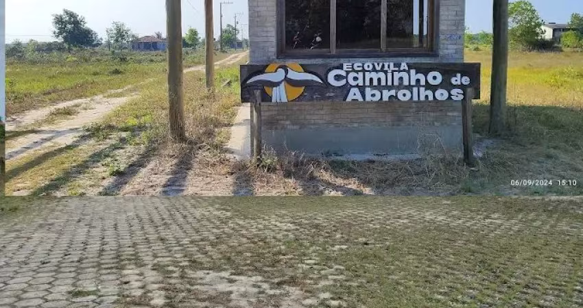 VENDO BARATO LOTE COM 450,00 M2 EM NOVA VIÇOSA BAHIA A 500 METROS DA PRAIA.