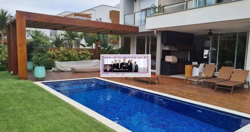 Linda casa no coracao do Bairro villa castela terreno com 5.000 M²  area construida com 1200 m².