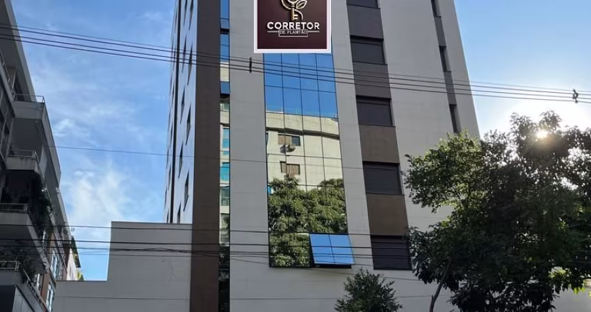 EXCELENTE COBERTURA A VENDA NA SAVASSI SENDO 3 QTS 3 SUTS 3 VAGAS  220M².