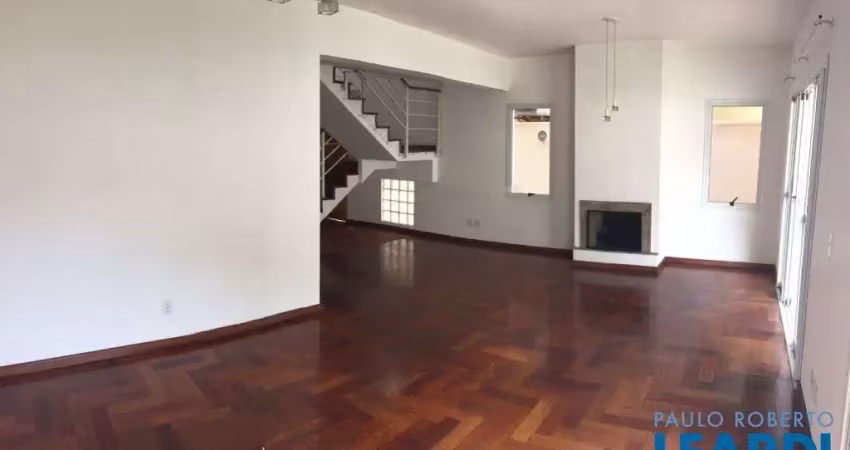 Casa em condomínio fechado com 4 quartos para alugar na Vila São Francisco, São Paulo 