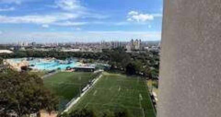 More com bom gosto e linda vista !! Em frente ao Corinthians ! MOBILIADO.