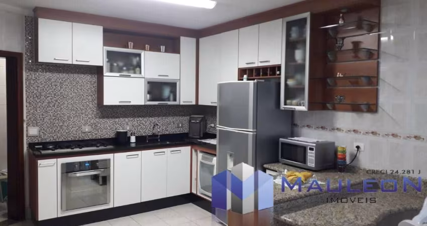 Aconchegante sobrado no Jardim Têxtil.