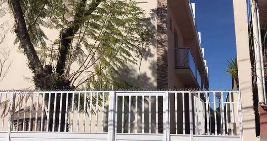 Sobrado em Condomínio fechado, NOVO, próximo ao Shopping Anália Franco.