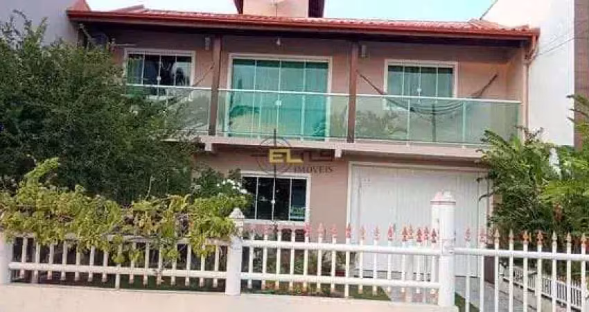 Linda casa, de 03 dormitórios, com vista mar, na praia de fora - palhoça.