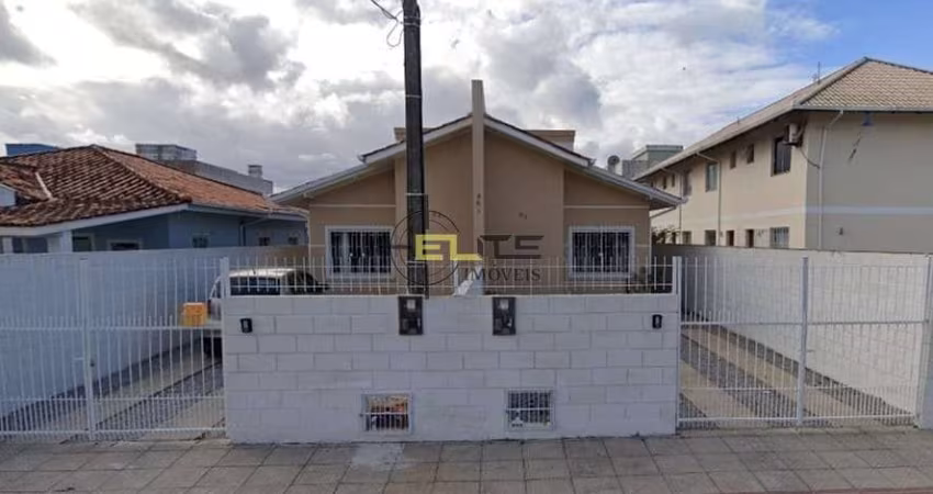 Casas geminadas à venda, de 2 dormitórios, sendo 1 suíte na Barra do Aririú, em Palhoça/SC