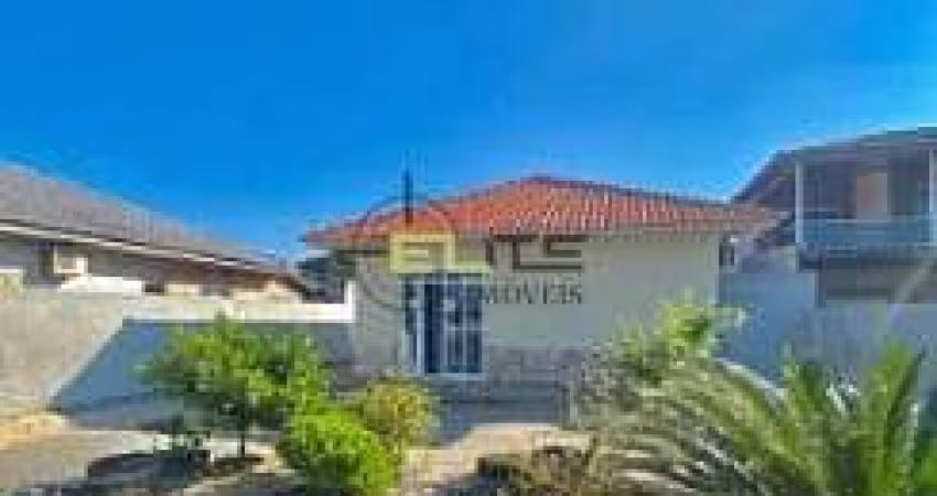 Casa à venda, com 02 dormitórios em Forquilhas - São José