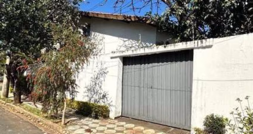 Casa Residencial ou Comercial com 3 dormitórios, sendo 1 suíte  à venda, 308 m² por R$ 1.050.000 - Vila Angelica - Sorocaba/SP