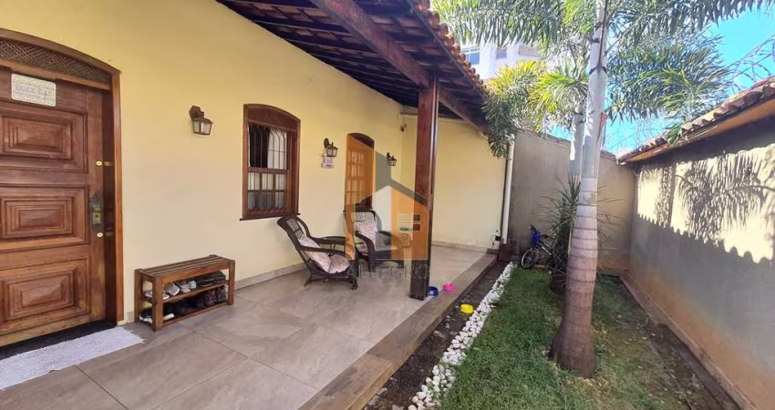 Casa com 3 quartos à venda em Contagem
