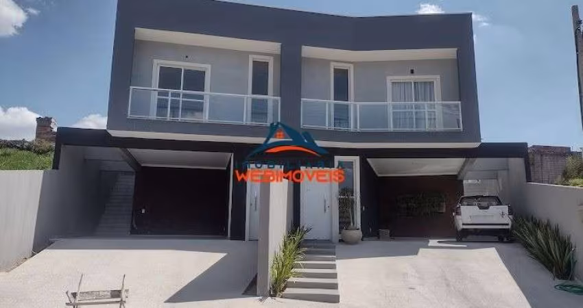 Casa em Condomínio à Venda em Cotia-SP - 3 Quartos, 2 Suítes, 2 Salas, 2 Banheiros, 4 Vagas de Garagem - Jardim Rio das Pedras - 157m²