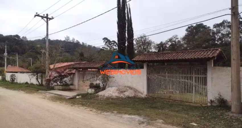 Casa à venda em são roque-sp, no bairro caete (mailasqui), com 2 quartos, 1 suíte, 2 salas, 2 banheiros, 11 vagas de garagem e 350,00 m² de área.