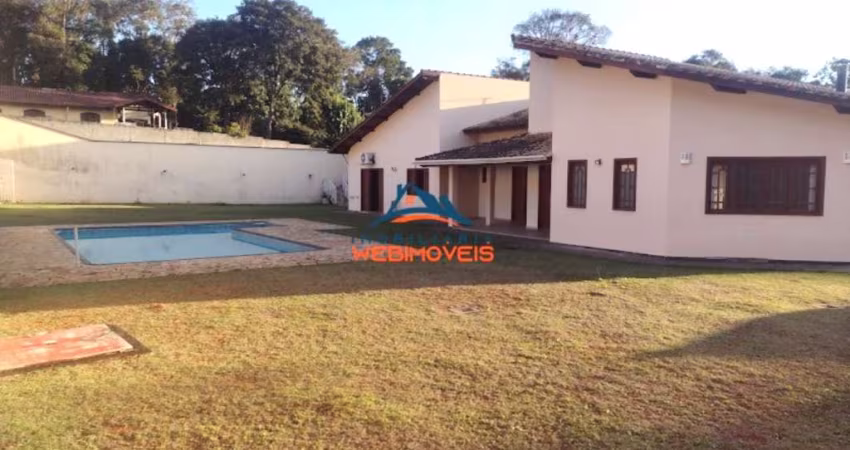 Casa de luxo em condomínio: 4 quartos, 3 suítes, 3 salas, 6 banheiros, 14 vagas, 470m² em Cotia-SP, Chácara Rincão.