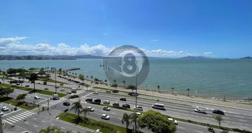 Apartamento Beira Mar Norte, andar alto!