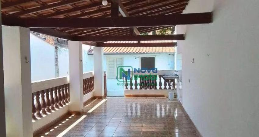 Linda Casa a Venda com 02 Quartos, Centro, Piracicaba - SP