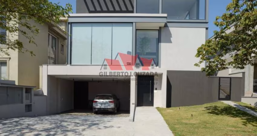 LINDA CASA  EM COMDOMINIO