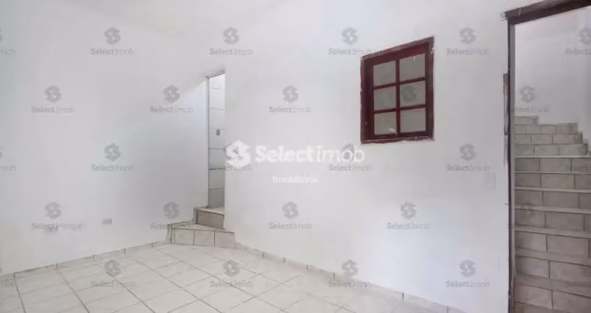 Casa com 3 quartos para alugar na Rua Prefeito Doutor Dorival Resende da Silva, --, Alto da Boa Vista, Mauá