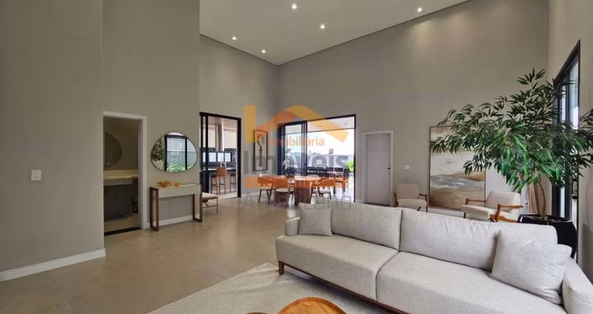 Casa em Condomínio Fazenda Santa Lúcia, Americana-SP: 3 Quartos, 3 Suítes, 4 Banheiros - 228m²