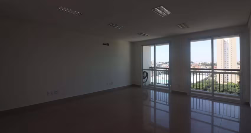Aluguel de Sala Comercial de Alto Padrão em Americana-SP, na Vila Santo Antônio: 1 sala, 2 banheiros, 1 vaga de garagem, 44,88 m²