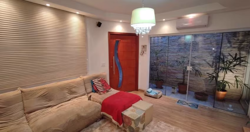 Imperdível: Casa à venda em Americana-SP, na Vila Mariana, com 3 quartos, 1 suíte, 2 salas, 1 banheiro, 2 vagas de garagem e 160m²!