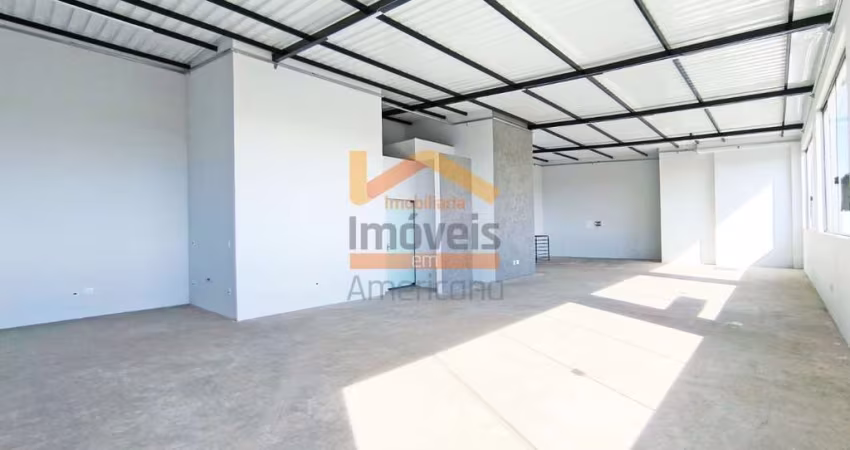 Salão Comercial para Locação em Americana-SP, Bairro Catharina Zanaga - 169m², 2 Banheiros, 1 Vaga de Garagem!