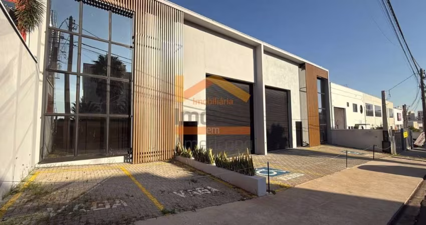 Salão Comercial para Locação em Americana-SP  1 Sala, 3 Banheiros, 2 Vagas de Garagem, 326m² de Área