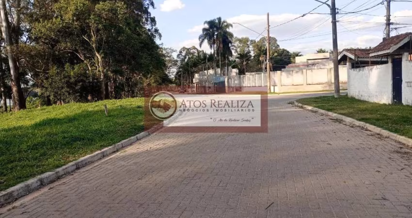 Vendo Oportunidade no parque do terceiro lago.  Vendo casa em condomínio parque terceiro lago, terreno de 504m², 180m² de área útil, 2 Dormitirios, sacada, 2 salas, 2 Banheiros, 3 vagas de garagem, ca