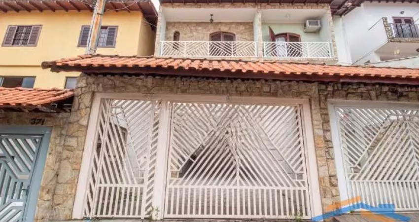Excelente sobrado com 3 dorms sendo 1 suíte com sacada.