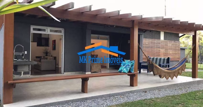 Casa Condomínio Fechado Arborizada recém reformada 4 Dormitórios -Cotia/SP