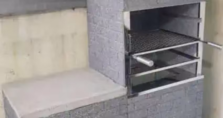 Sobrado em condomínio 148m² com 2 dormitórios em Cotia.