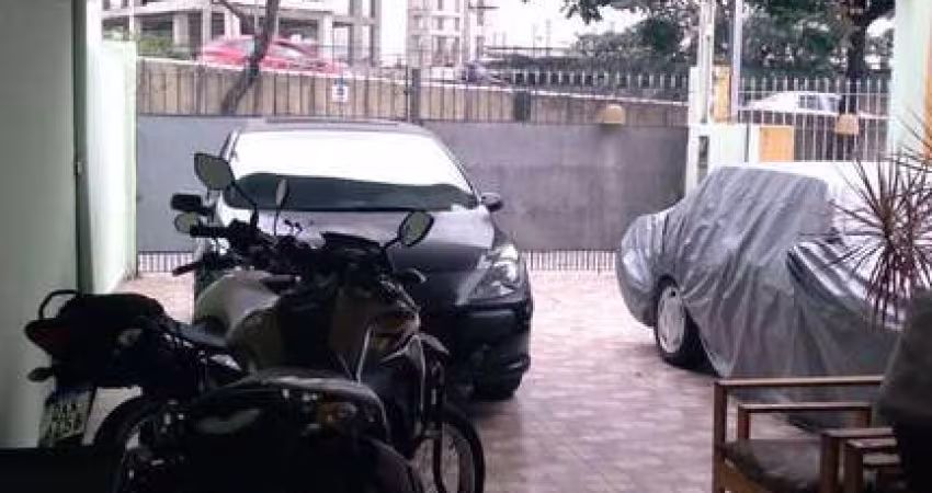 Sobrado com 3 dormitórios no Bonfim, Osasco - SP.