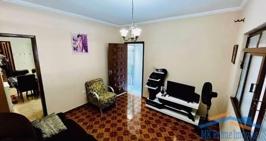 Excelente Casa Térrea com 2 Dormitórios e 2 Vagas de Garagem.