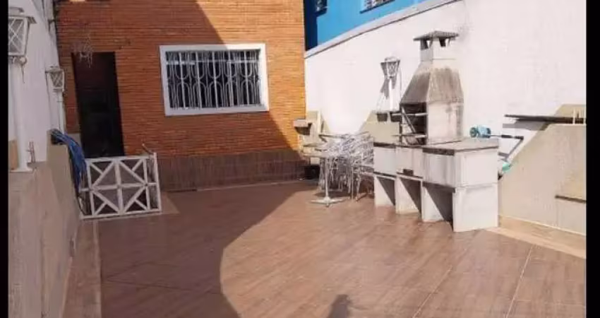 Ótimo Sobrado à Venda com 1 suíte - Vila Pestana / Jardim Roberto.