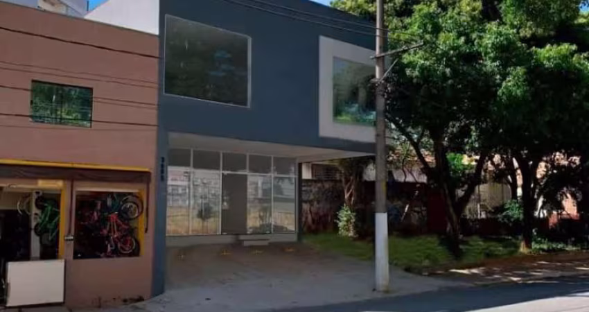 Loja comercial com renda à venda, 281,32 m² ao lado do metrô Vila Prudente!