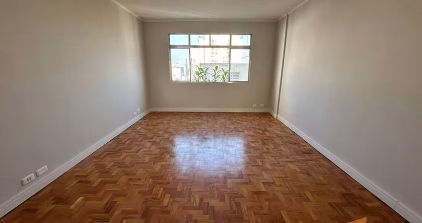 Apartamento 103m² com 3 dormitórios sendo 1 suíte em Pinheiros.