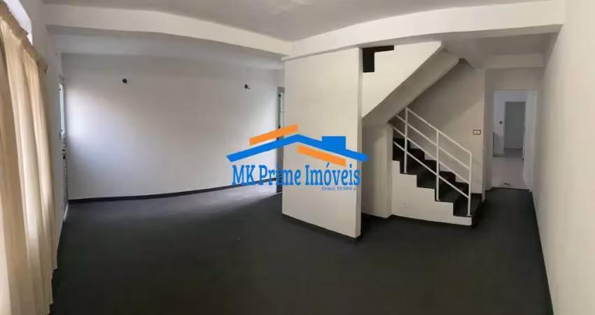 Ótimo Sobrado com 3 Dormitórios e 2 Vagas de Garagem - Cidade das Flores