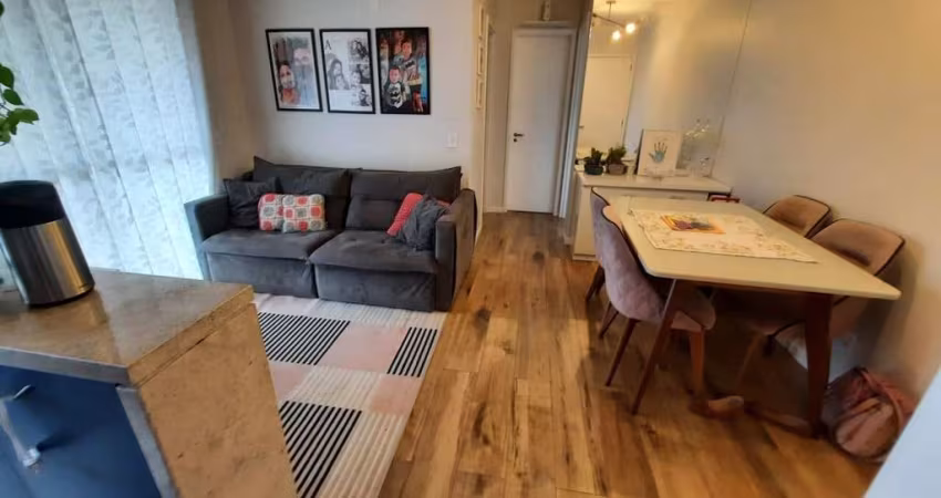 Apartamento 54m² 2 Dormitórios, Ampla Varanda, 1 Vaga - Vila Piauí/SP.