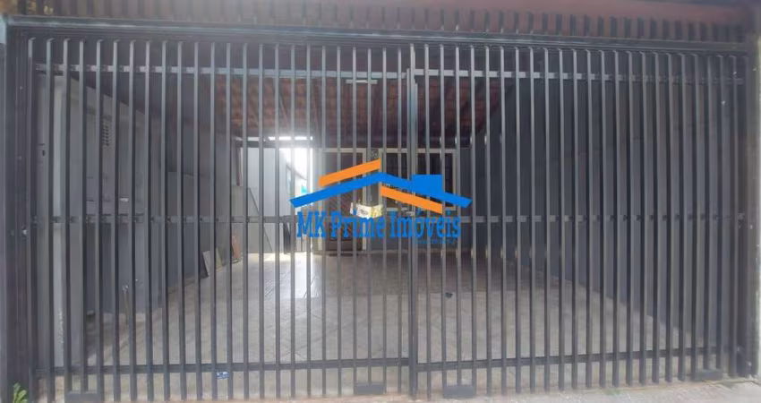 Excelente Sobrado com 4 Dormitórios sendo 2 Suítes e 2 Vagas de Garagem.